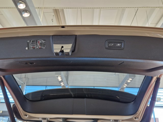 Volvo XC90 T8 AWD LONG RANGE PLUS BRIGHT TAKUU 24KK/40TKM