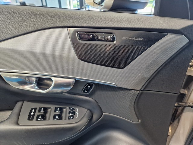 Volvo XC90 T8 AWD LONG RANGE PLUS BRIGHT TAKUU 24KK/40TKM