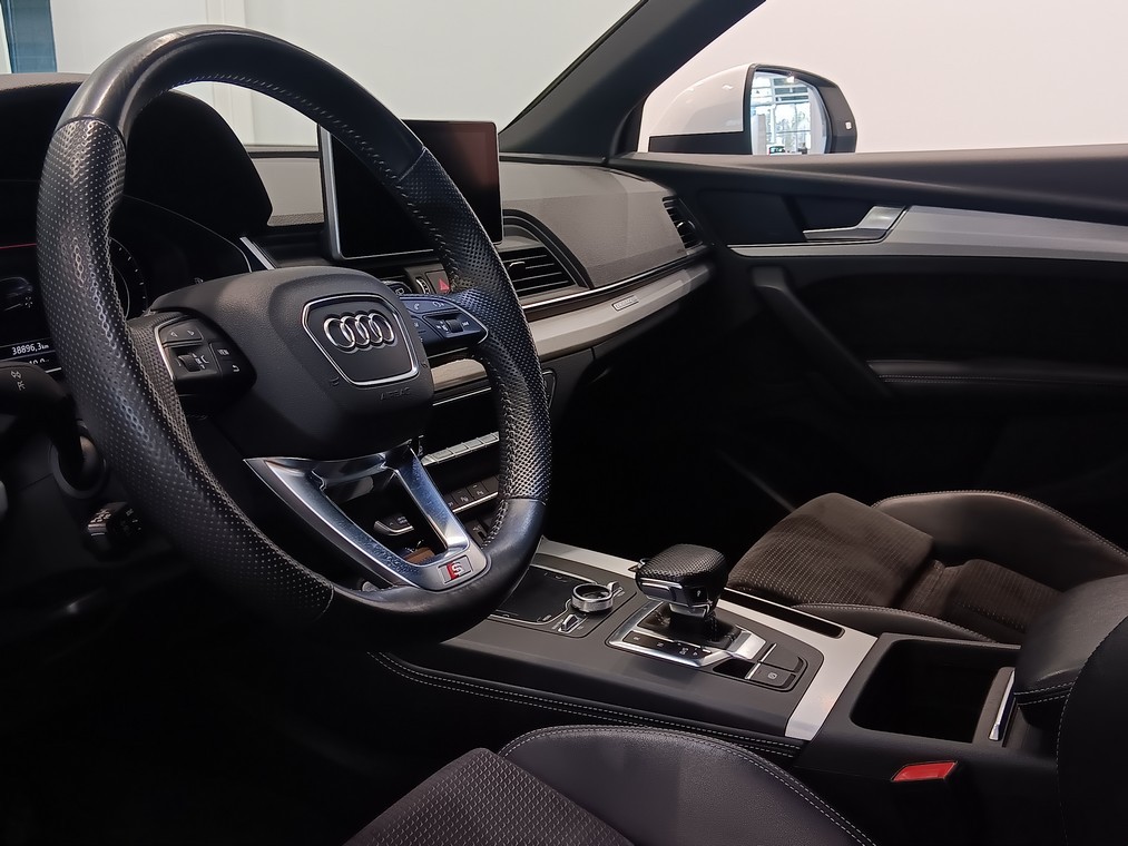 Audi Q5 LAUNCH EDITION 55 TFSI E QUATTRO S TRONIC