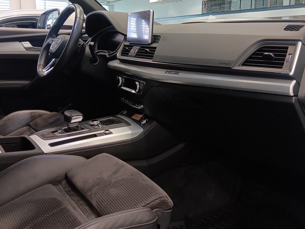 Audi Q5 LAUNCH EDITION 55 TFSI E QUATTRO S TRONIC
