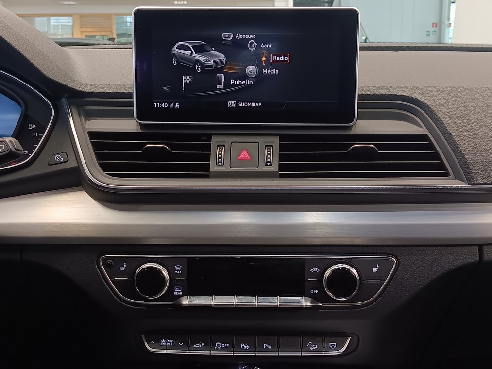 Audi Q5 LAUNCH EDITION 55 TFSI E QUATTRO S TRONIC