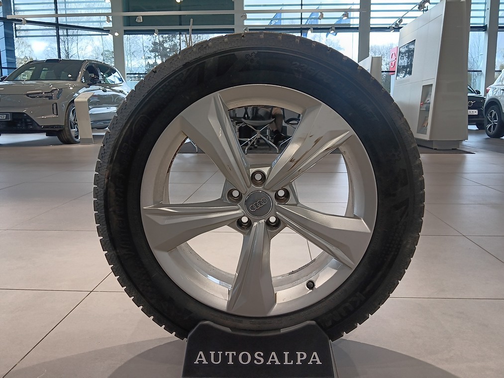 Audi Q5 LAUNCH EDITION 55 TFSI E QUATTRO S TRONIC