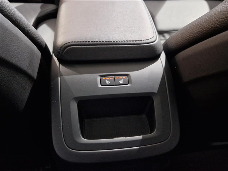 Volvo XC60 T8 AWD LONG RANGE PLUS BRIGHT TAKUU 24KK/40TKM