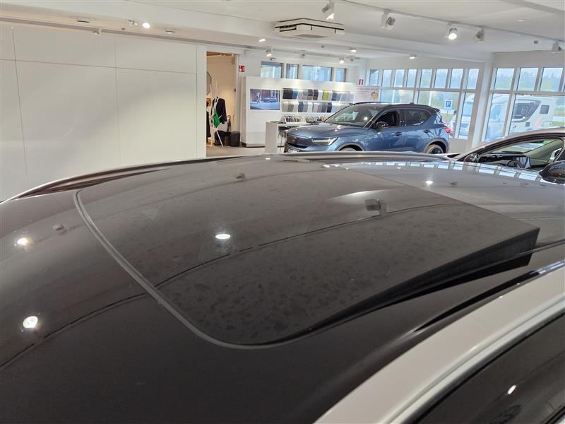 Volvo XC60 T8 AWD LONG RANGE PLUS BRIGHT TAKUU 24KK/40TKM
