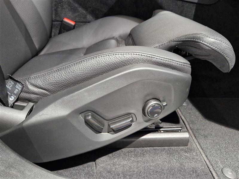 Volvo XC60 T8 AWD LONG RANGE PLUS BRIGHT TAKUU 24KK/40TKM