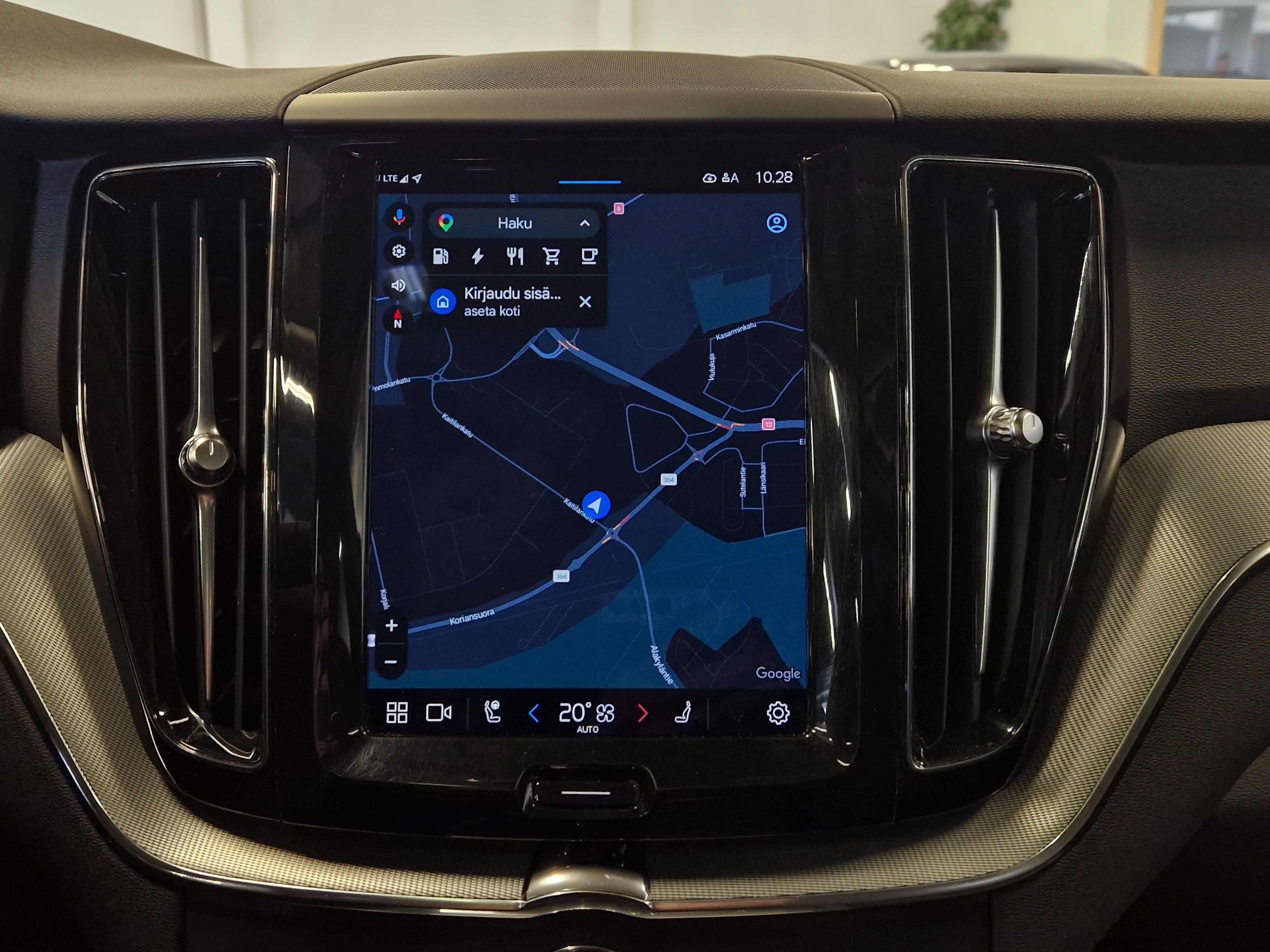 Volvo XC60 T8 AWD LONG RANGE PLUS BRIGHT TAKUU 24KK/40TKM