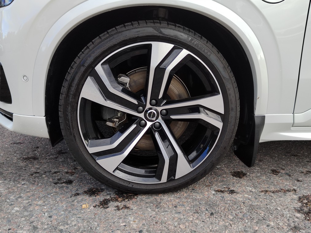 Volvo XC90 T8 AWD LONG RANGE ULTRA DARK TAKUU 24KK/40TKM