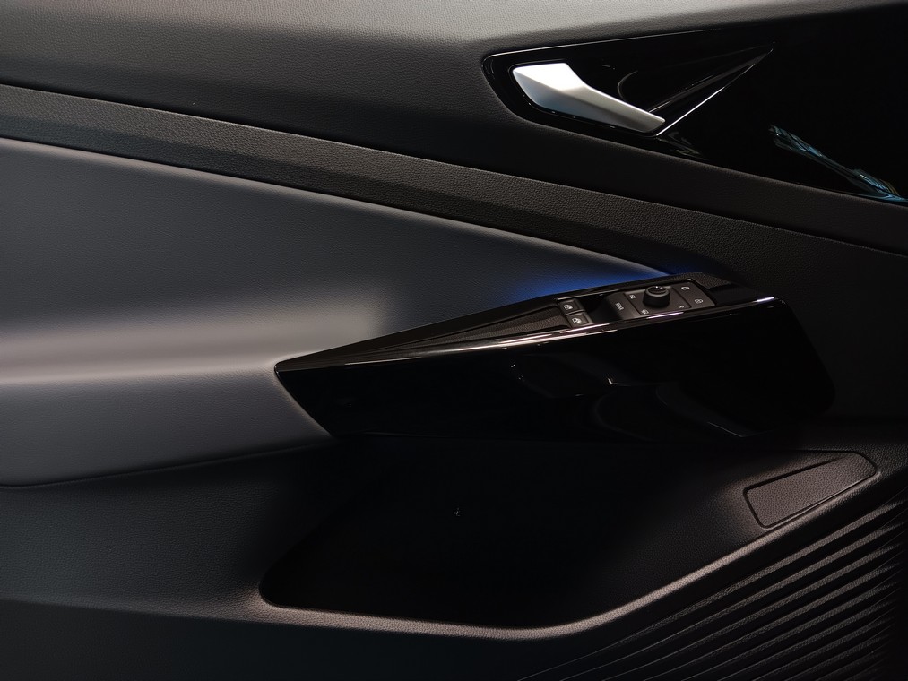 Volkswagen ID.4 PRO PERFORMANCE 150 KW, AKKU 77 KWH