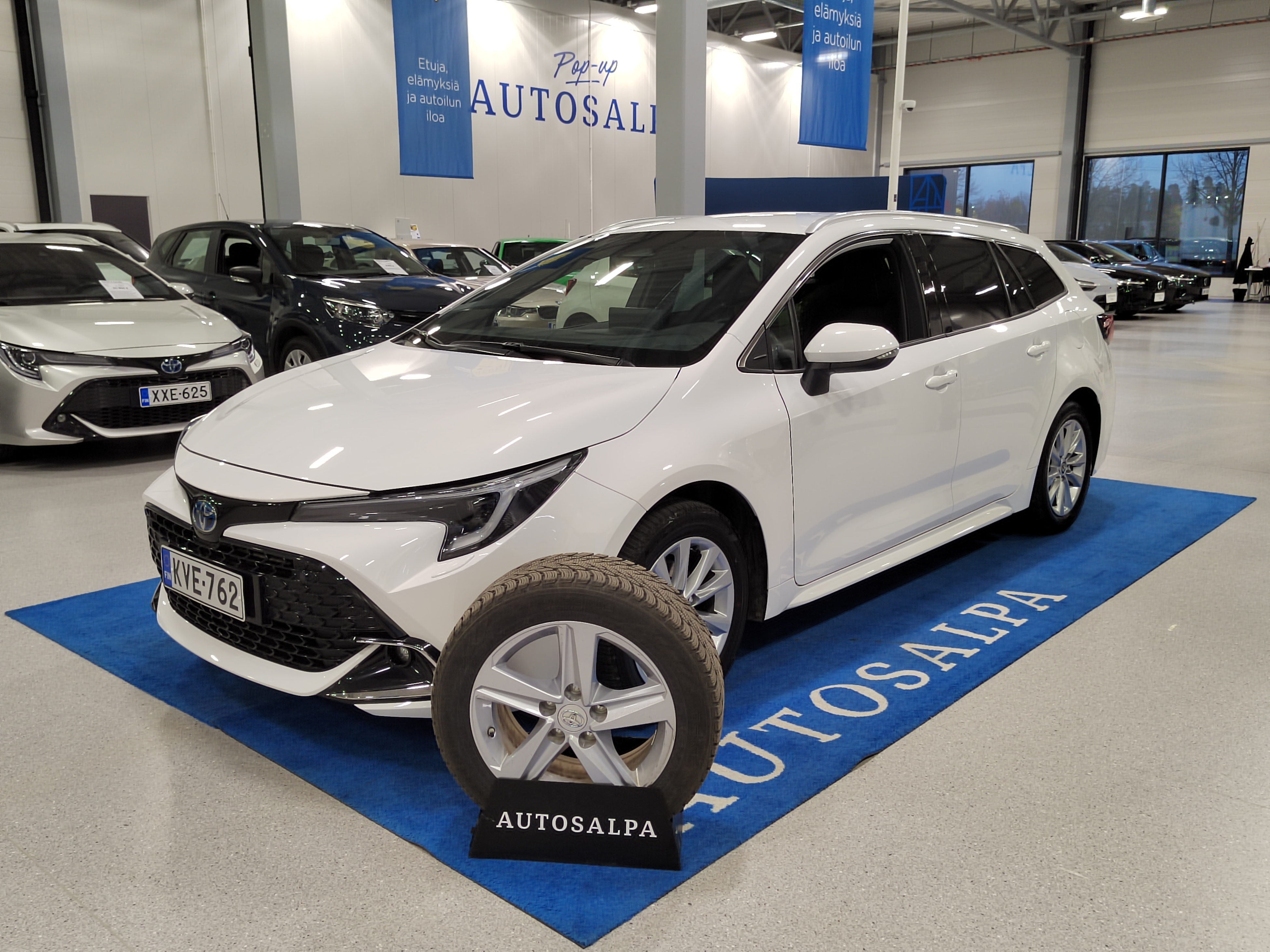 Toyota COROLLA TOURING SPORTS 1,8 HYBRID LAUNCH EDITION.