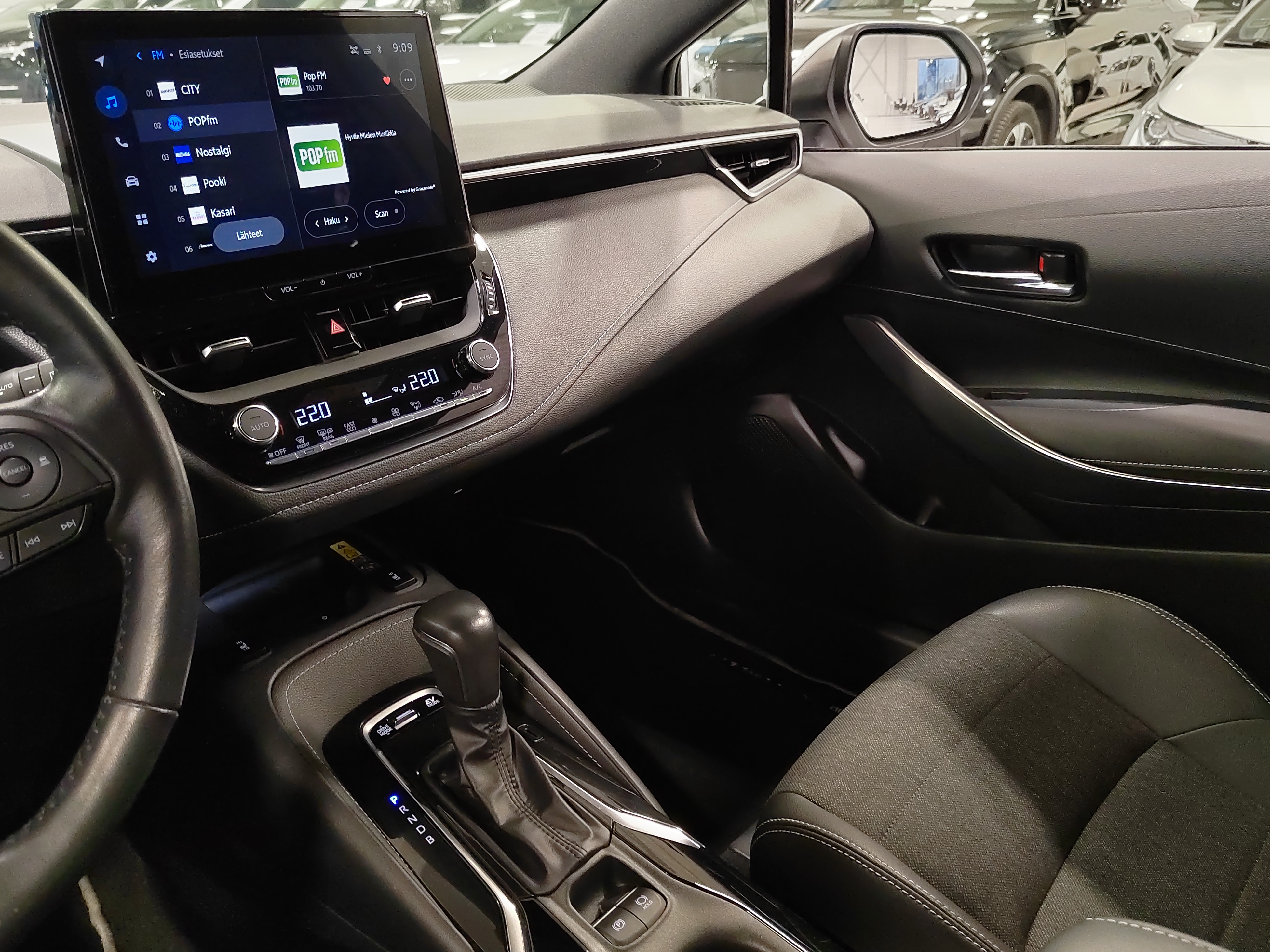 Toyota COROLLA TOURING SPORTS 1,8 HYBRID LAUNCH EDITION.