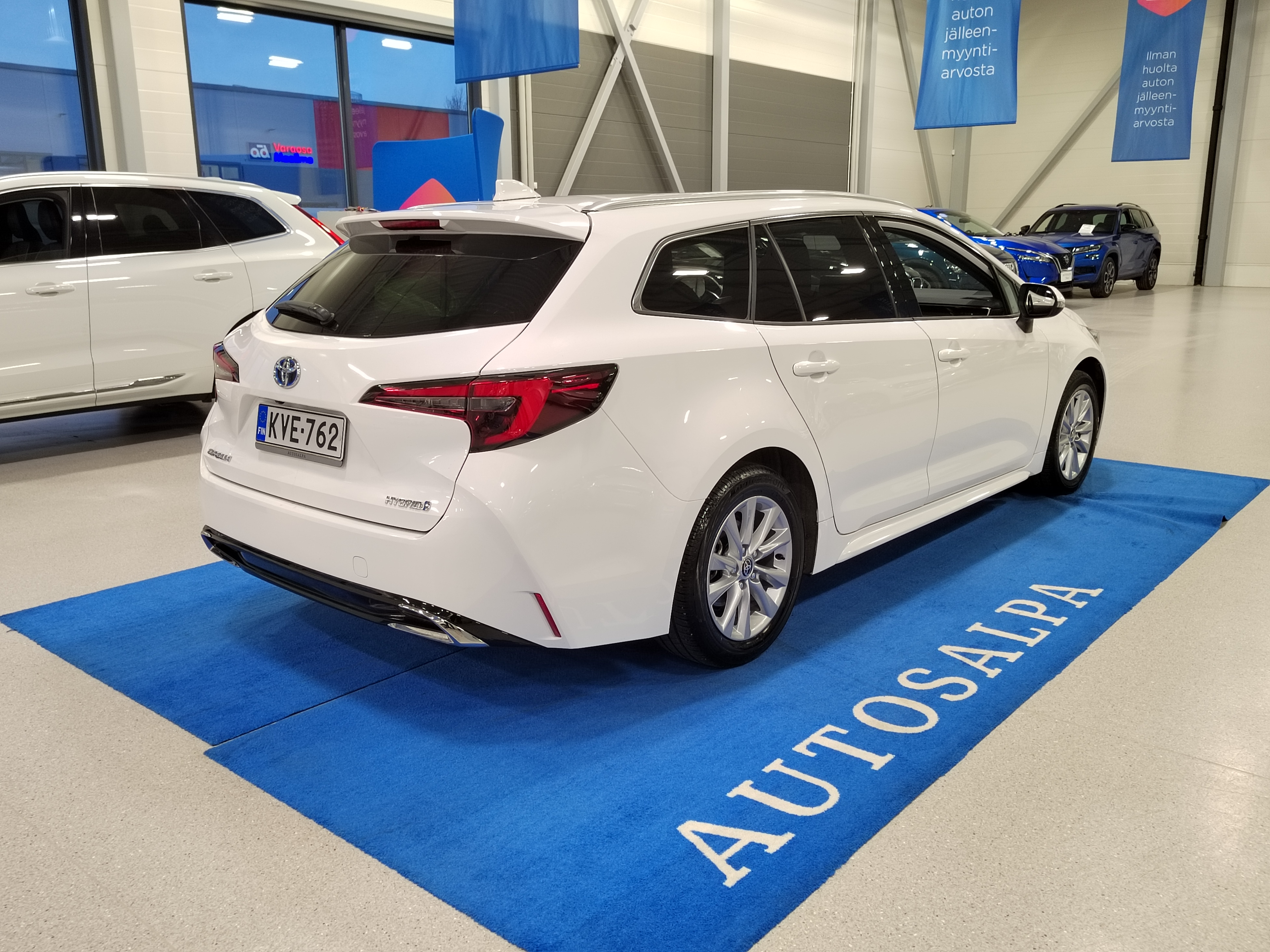 Toyota COROLLA TOURING SPORTS 1,8 HYBRID LAUNCH EDITION