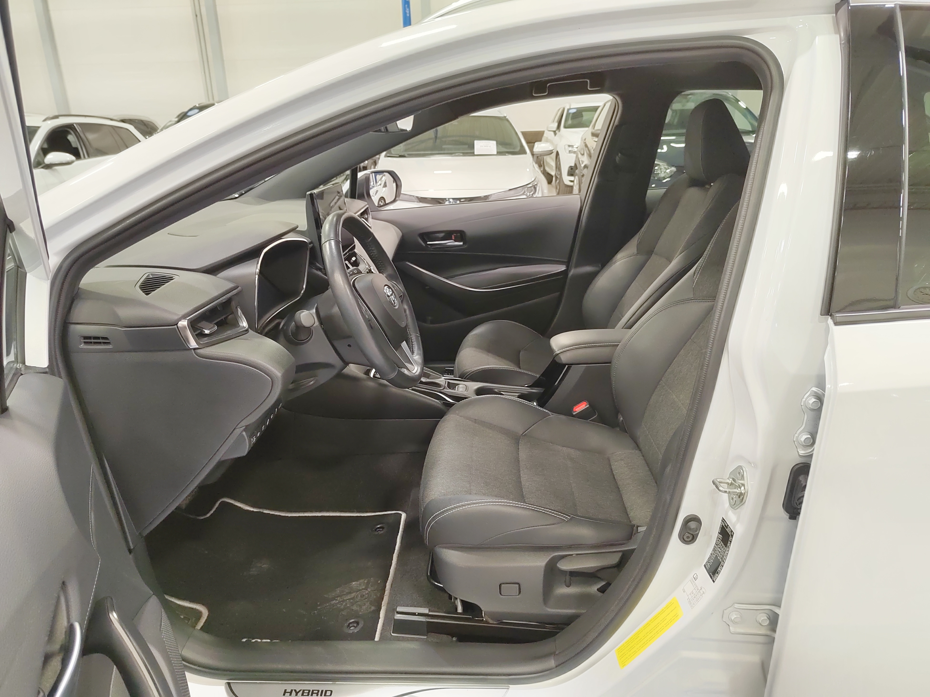 Toyota COROLLA TOURING SPORTS 1,8 HYBRID LAUNCH EDITION.