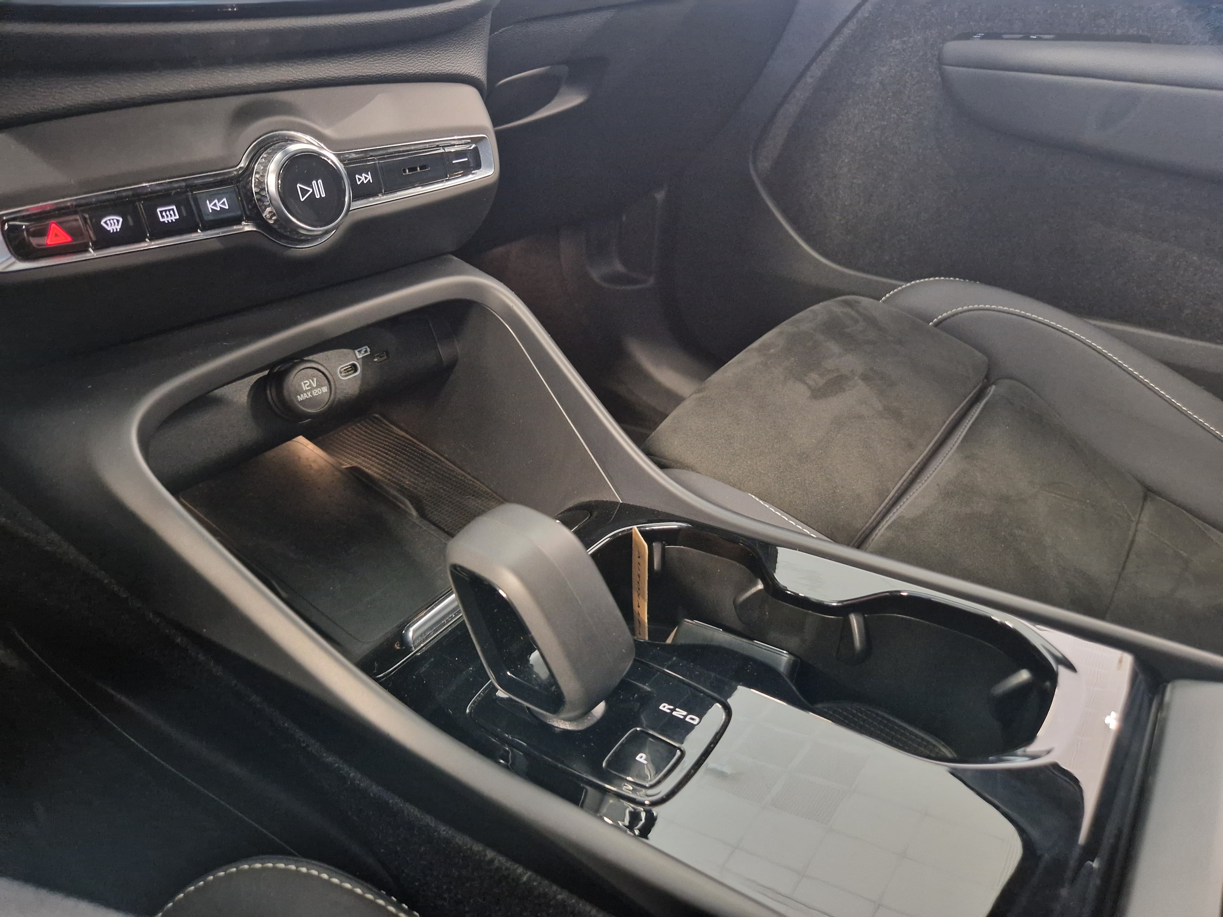 Volvo C40 RECHARGE TWIN PLUS TAKUU 24KK/40TKM