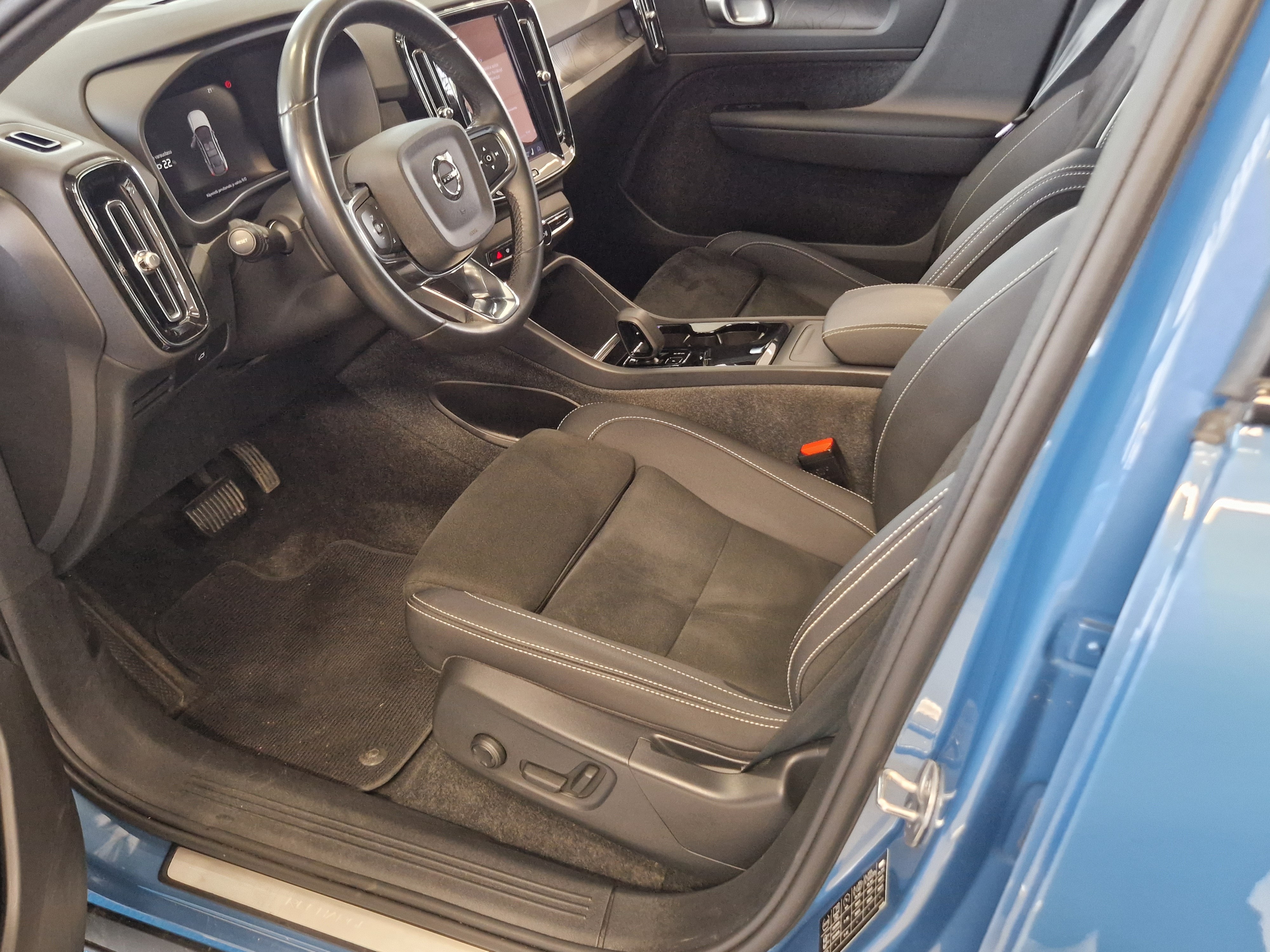Volvo C40 RECHARGE TWIN PLUS TAKUU 24KK/40TKM