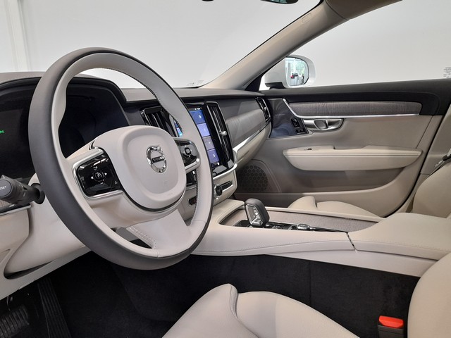 Volvo V90 CROSS COUNTRY B5 AWD D-MHEV BUSINESS ULTIMATE TAKUU 24KK/40TKM.