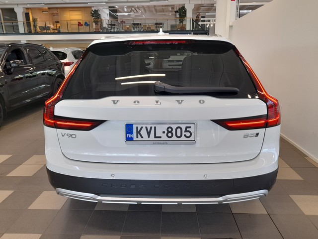 Volvo V90 CROSS COUNTRY B5 AWD D-MHEV BUSINESS ULTIMATE TAKUU 24KK/40TKM.