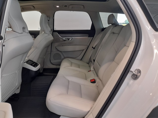 Volvo V90 CROSS COUNTRY B5 AWD D-MHEV BUSINESS ULTIMATE TAKUU 24KK/40TKM.