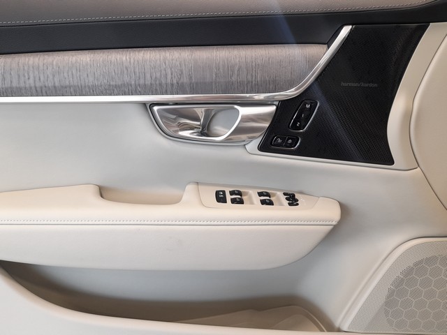 Volvo V90 CROSS COUNTRY B5 AWD D-MHEV BUSINESS ULTIMATE TAKUU 24KK/40TKM.