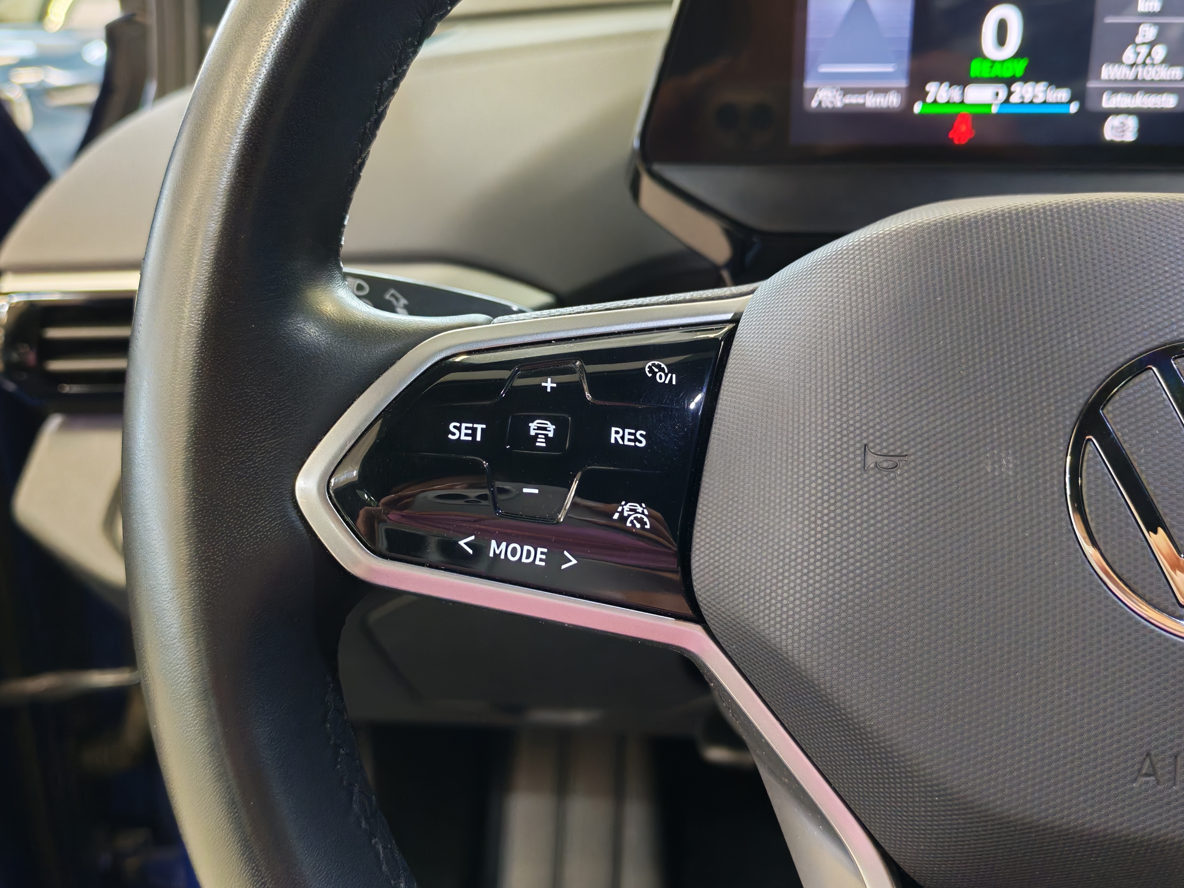 Volkswagen ID.4 PRO 4MOTION BUSINESS PLUS 195 KW  AKKU 77 KWH