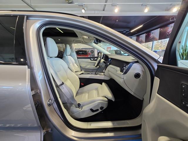 Volvo XC60 T8 AWD LONG RANGE HIGH PERFORMANCE PLUS DARK AUT