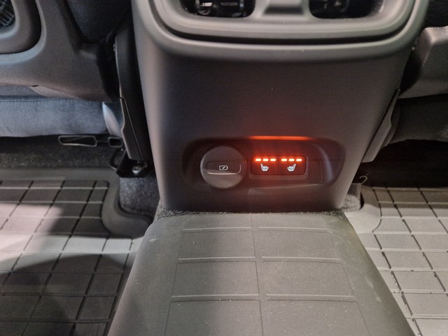 Volvo C40 RECHARGE SINGLE PLUS EXTENDED RANGE.