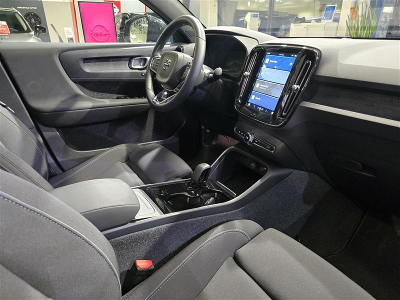 Volvo C40 RECHARGE SINGLE PLUS EXTENDED RANGE.