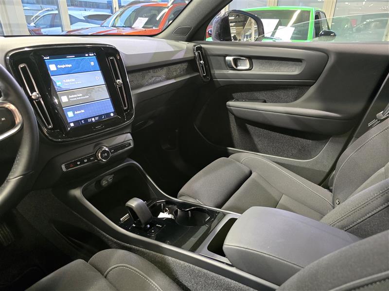 Volvo C40 RECHARGE SINGLE PLUS EXTENDED RANGE.