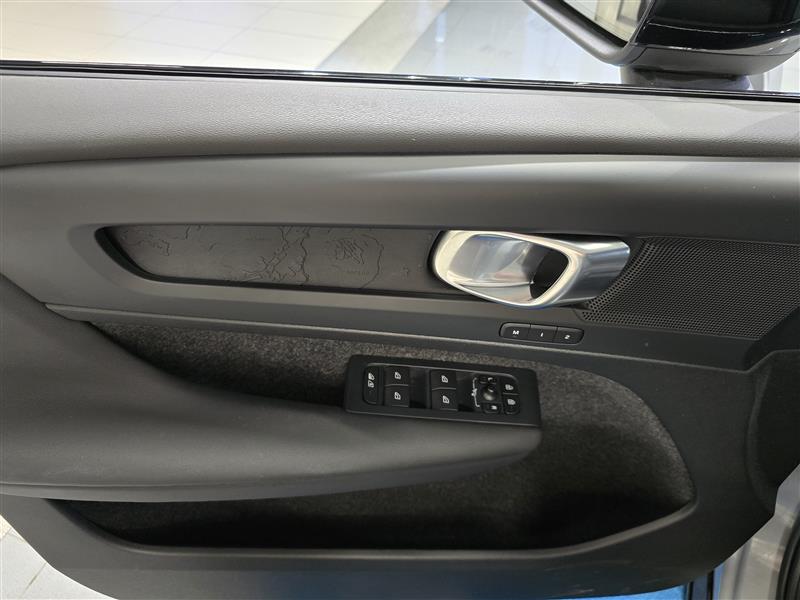 Volvo C40 RECHARGE SINGLE PLUS EXTENDED RANGE.