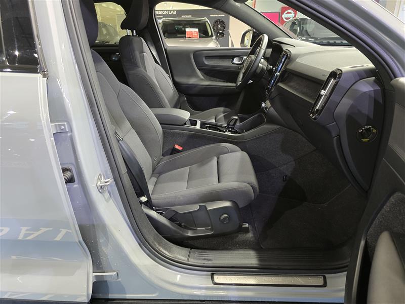 Volvo C40 RECHARGE SINGLE PLUS EXTENDED RANGE.