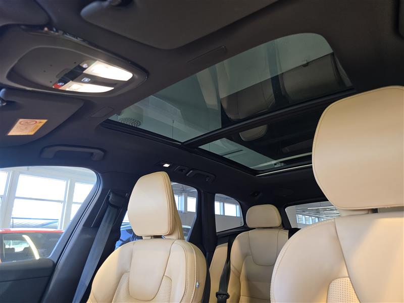 Volvo XC60 T8 AWD LONG RANGE ULTIMATE BRIGHT TAKUU 24KK/40TKM