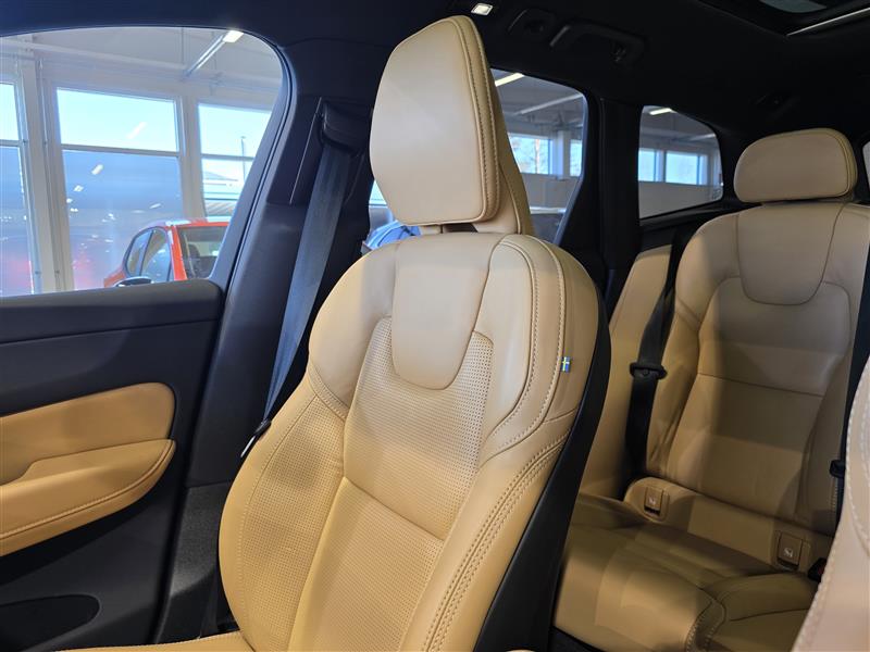 Volvo XC60 T8 AWD LONG RANGE ULTIMATE BRIGHT TAKUU 24KK/40TKM
