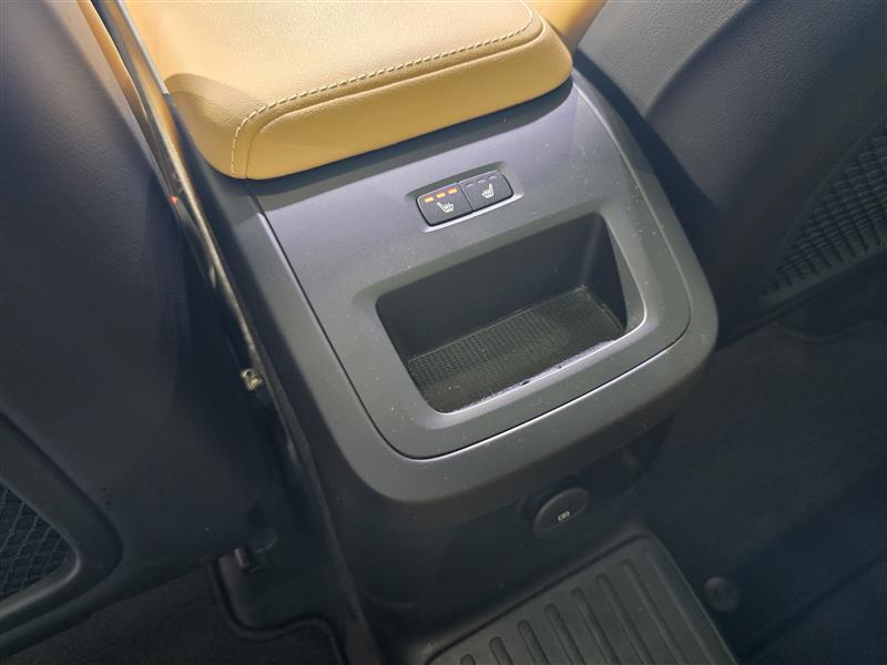 Volvo XC60 T8 AWD LONG RANGE ULTIMATE BRIGHT TAKUU 24KK/40TKM