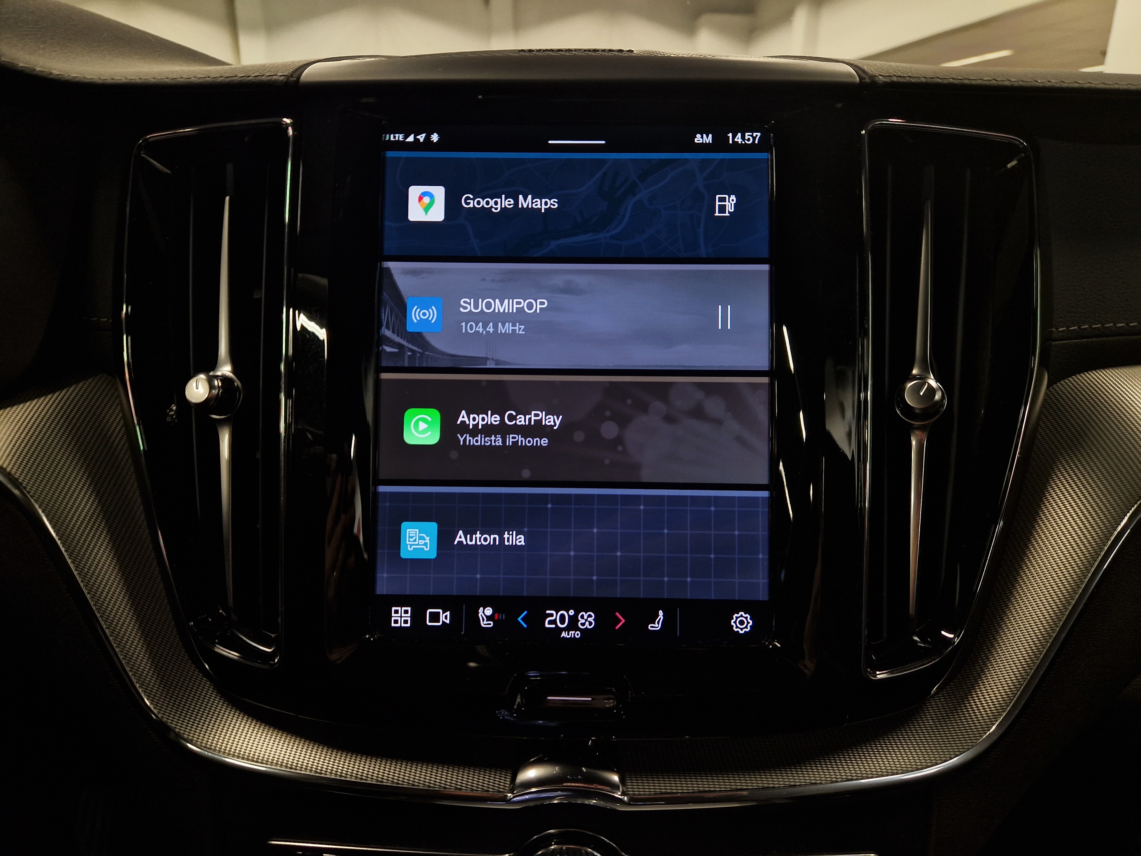 Volvo XC60 T8 AWD LONG RANGE HIGH PERFORMANCE ULTIMATE DARK.A