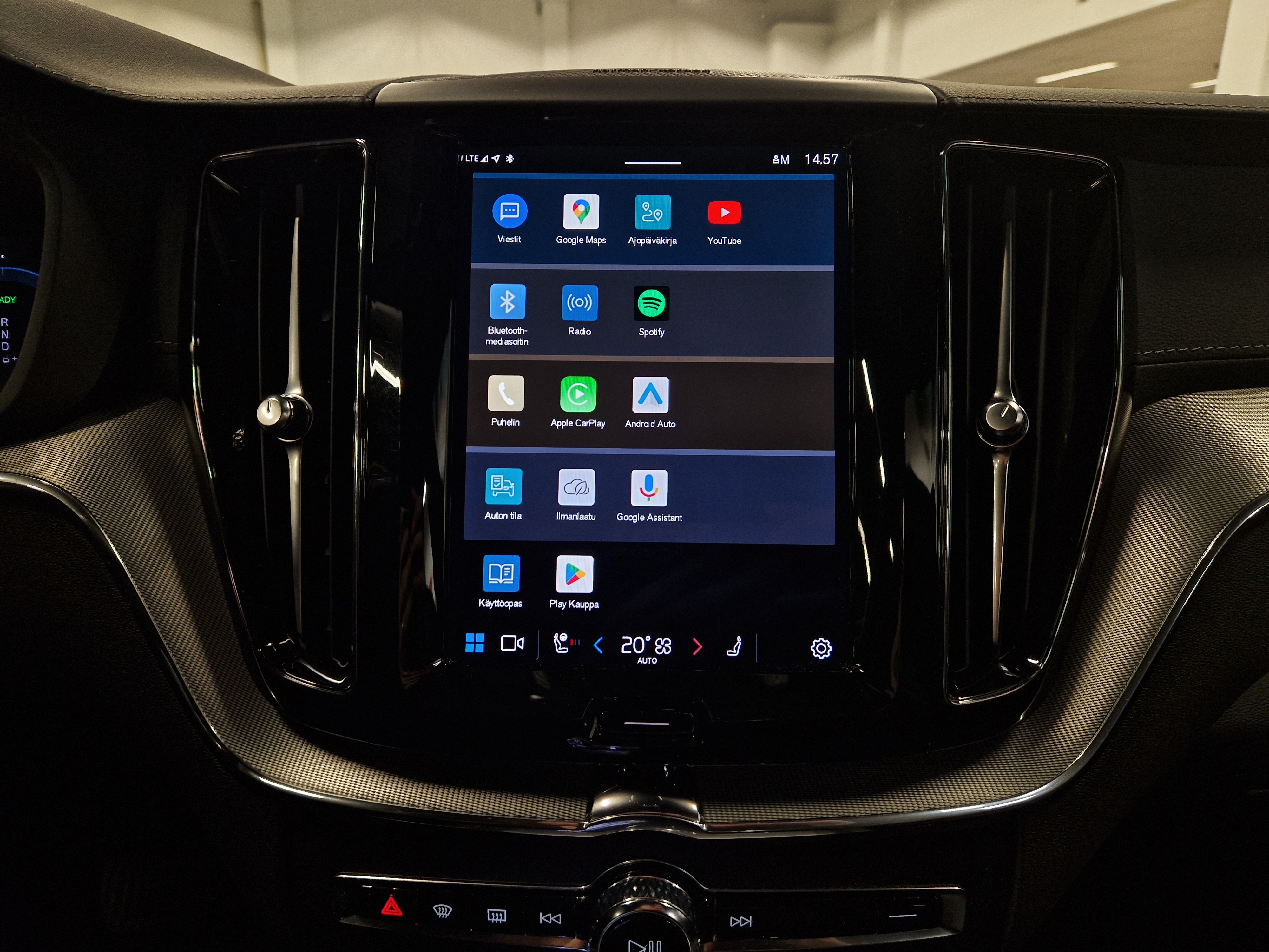 Volvo XC60 T8 AWD LONG RANGE HIGH PERFORMANCE ULTIMATE DARK.A