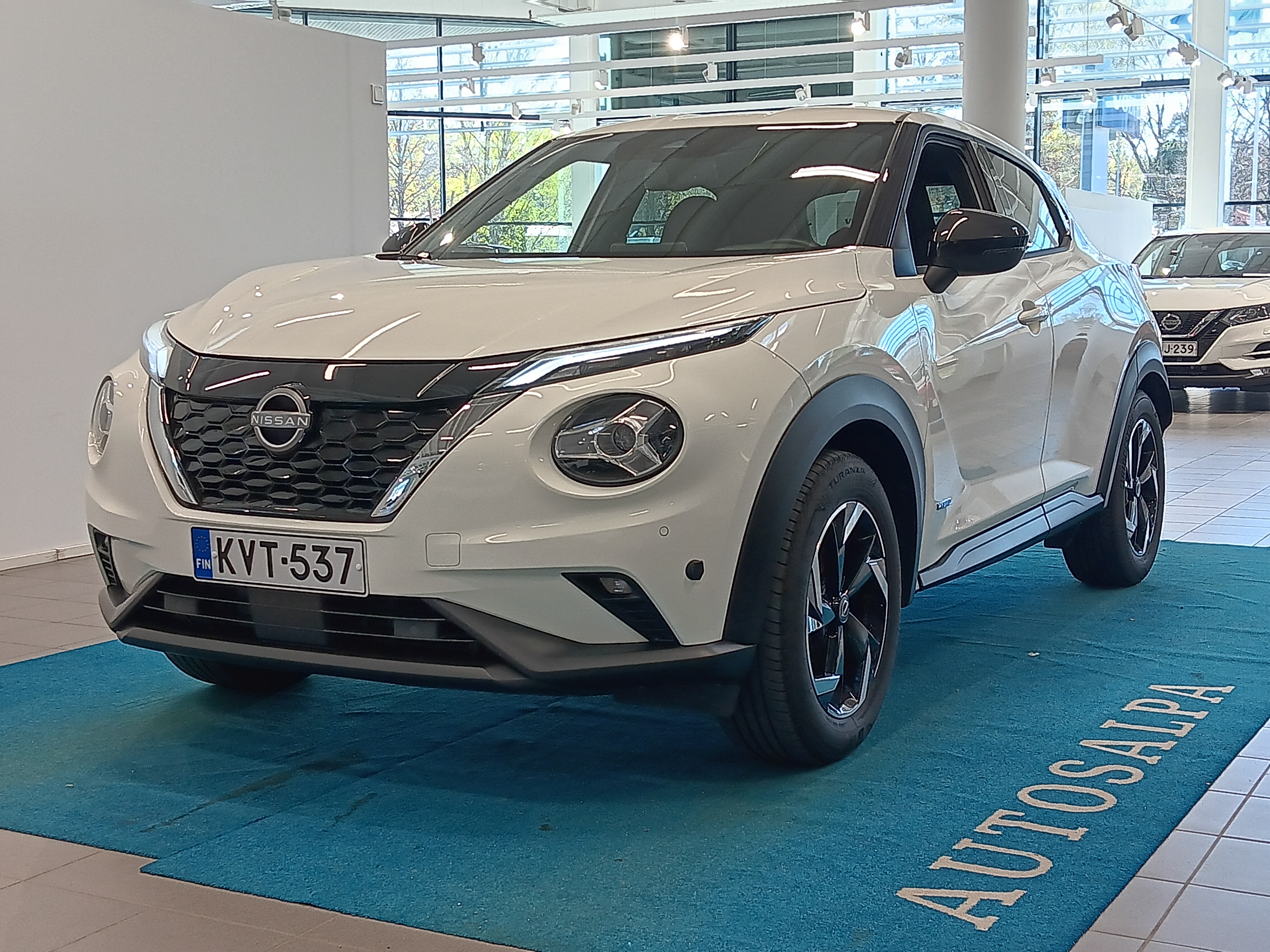 Nissan JUKE DIG-T 143HP 4AMT N-CONNECTA + NAVI HEV