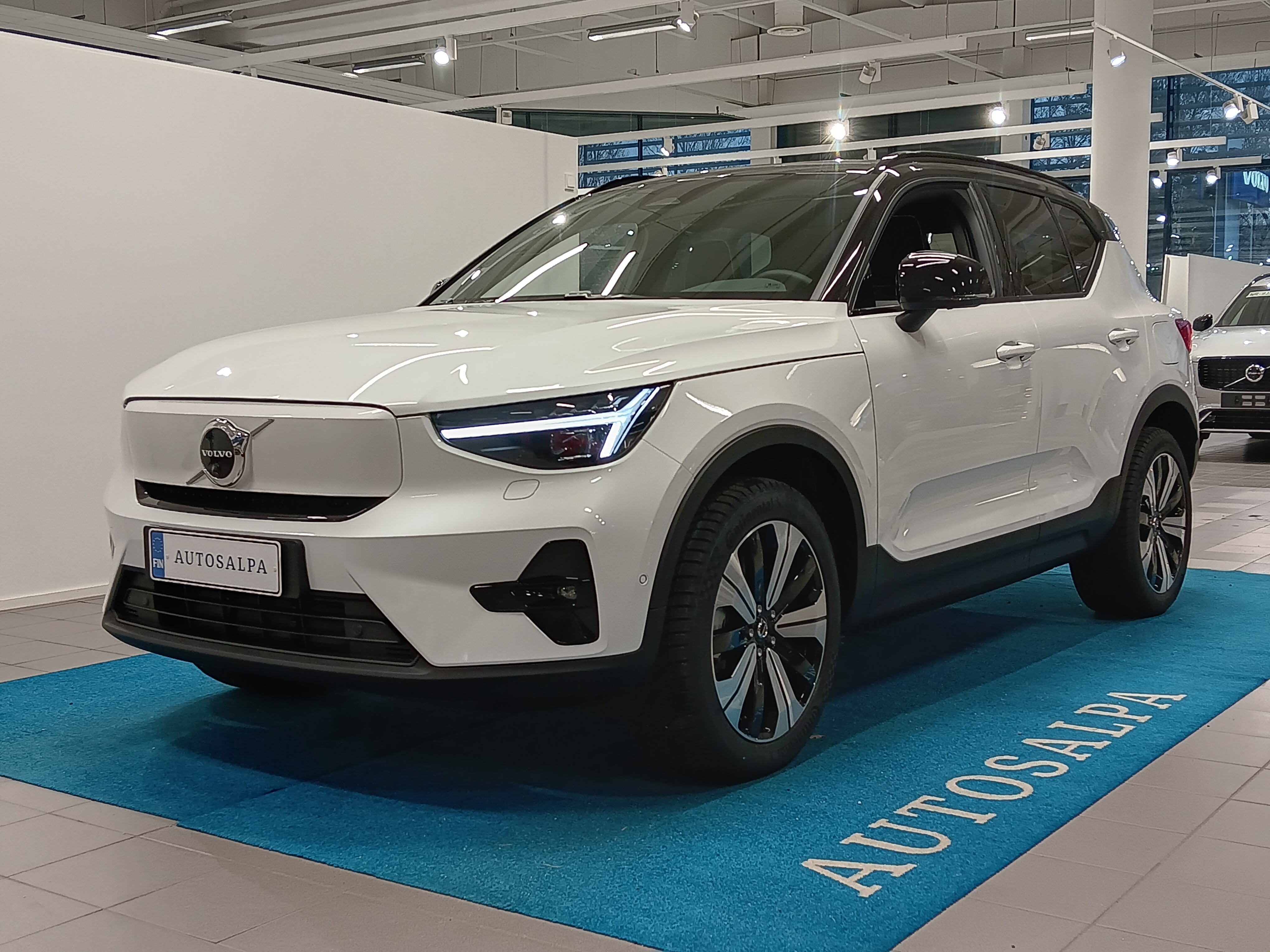 Volvo EX40 TWIN ULTRA.