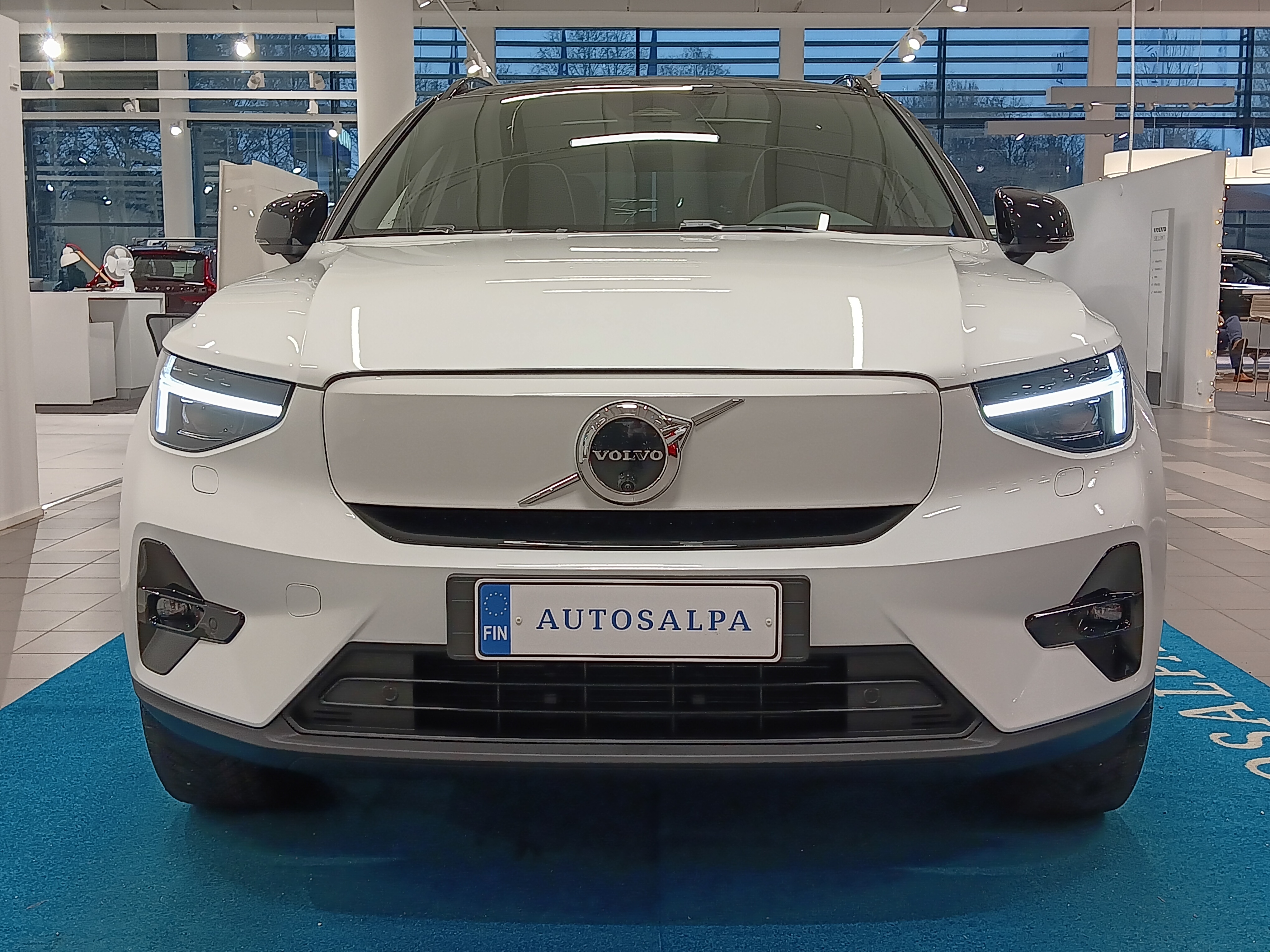 Volvo EX40 TWIN ULTRA.