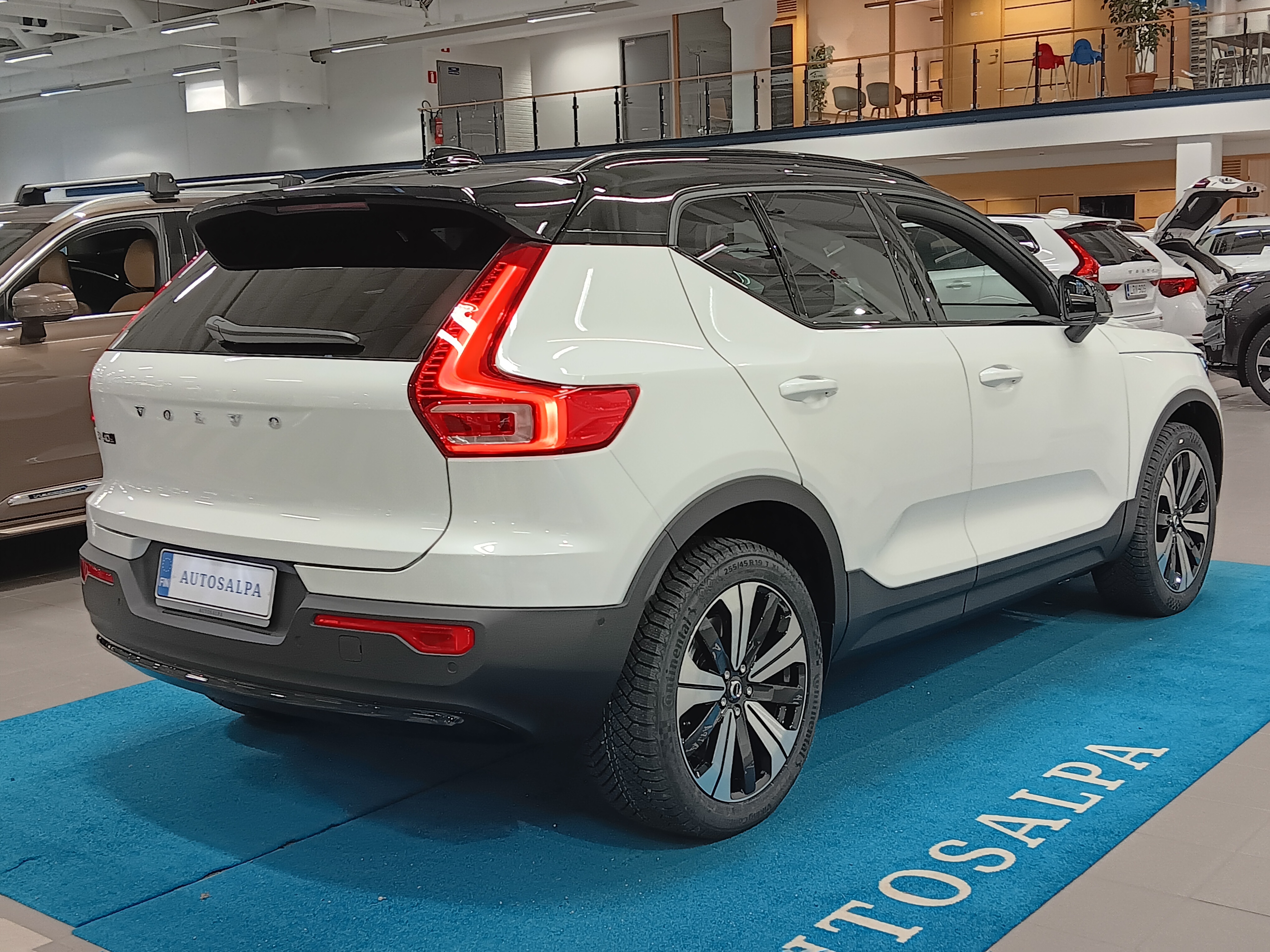 Volvo EX40 TWIN ULTRA.