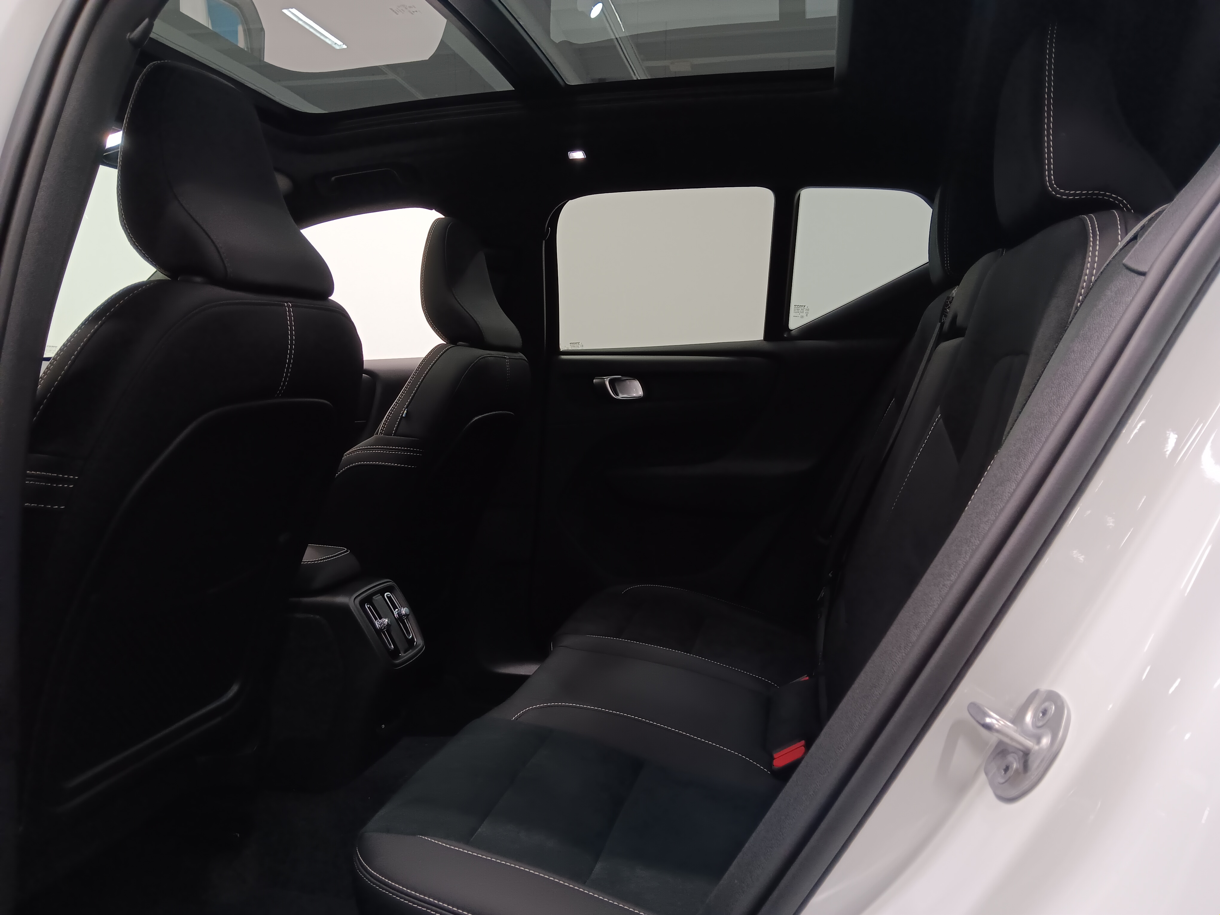 Volvo EX40 TWIN ULTRA.