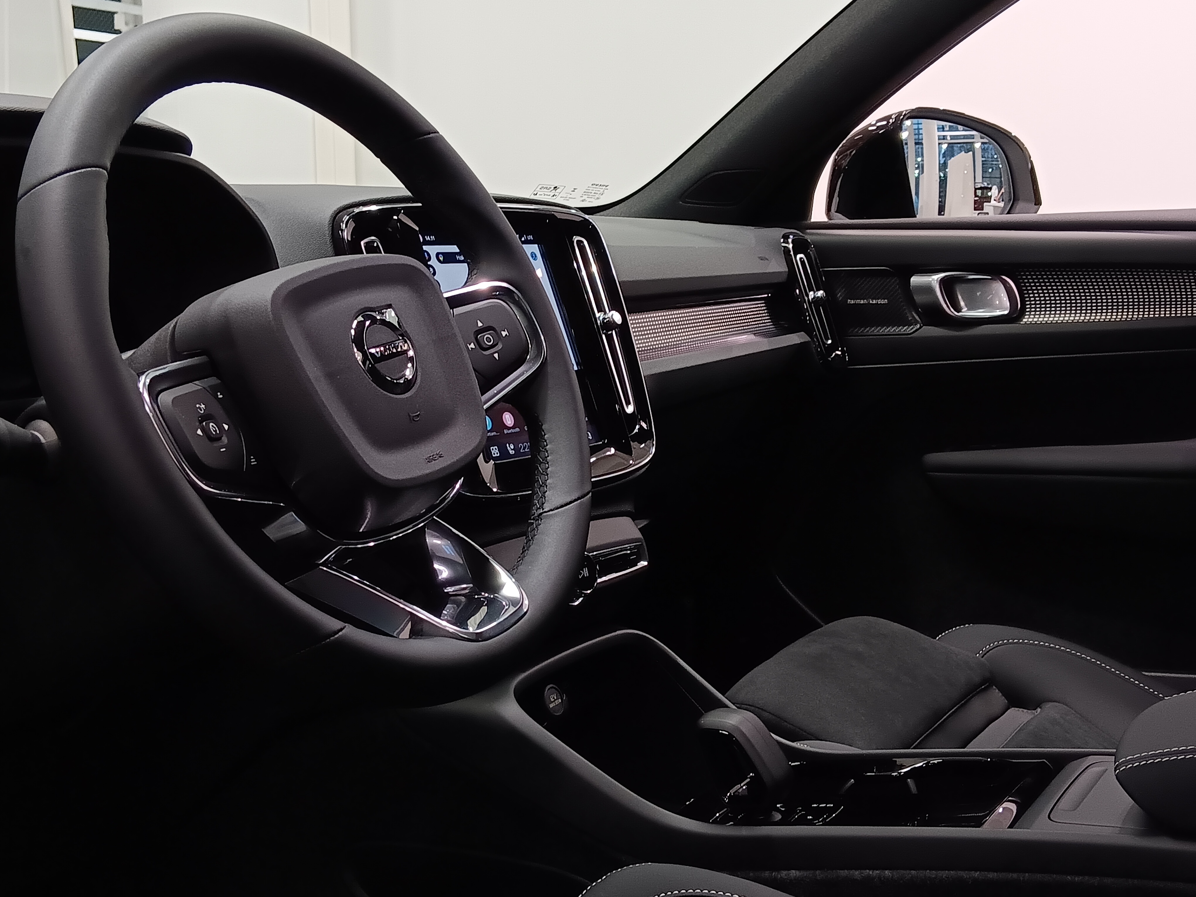 Volvo EX40 TWIN ULTRA.