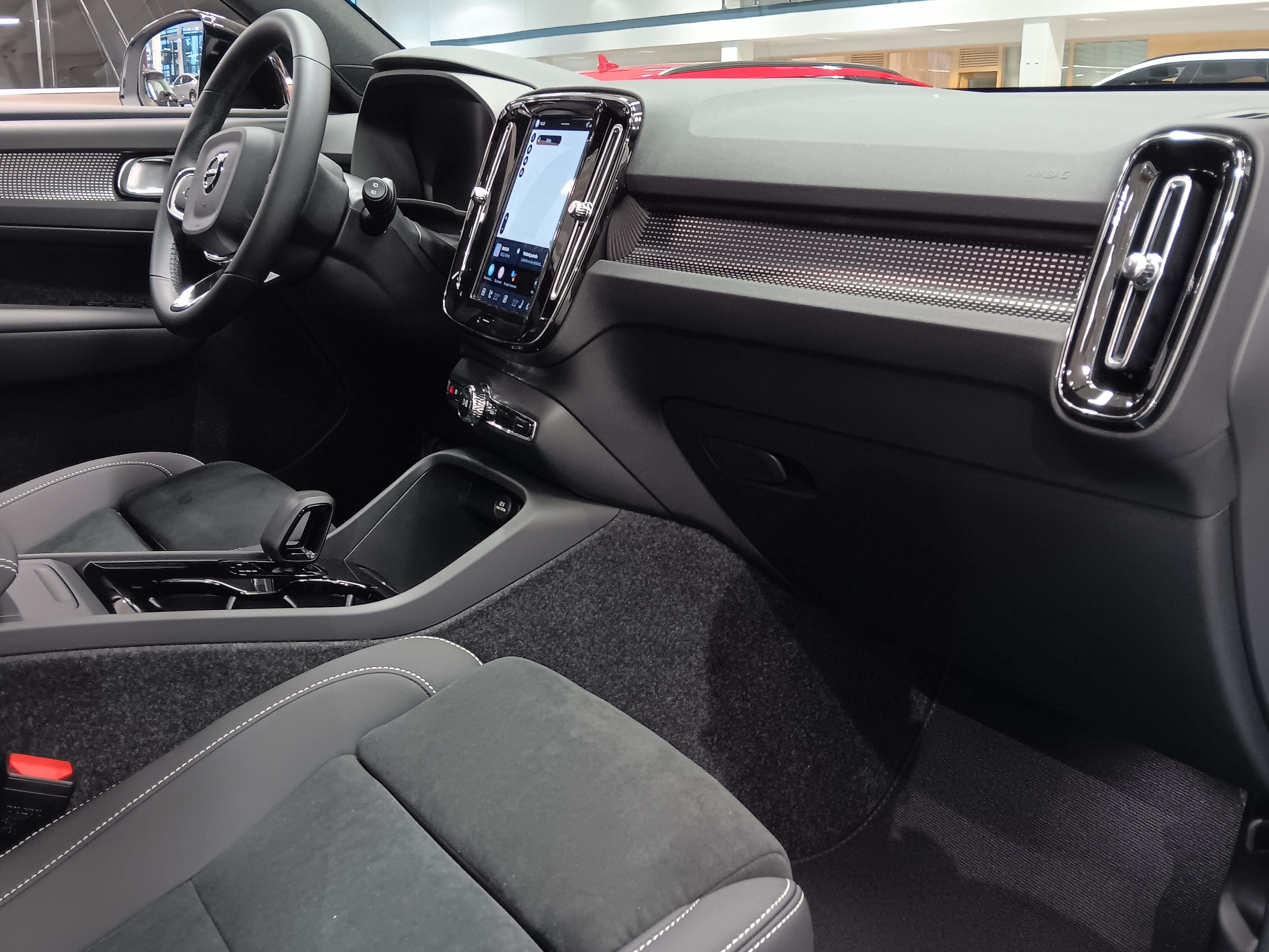 Volvo EX40 TWIN ULTRA.