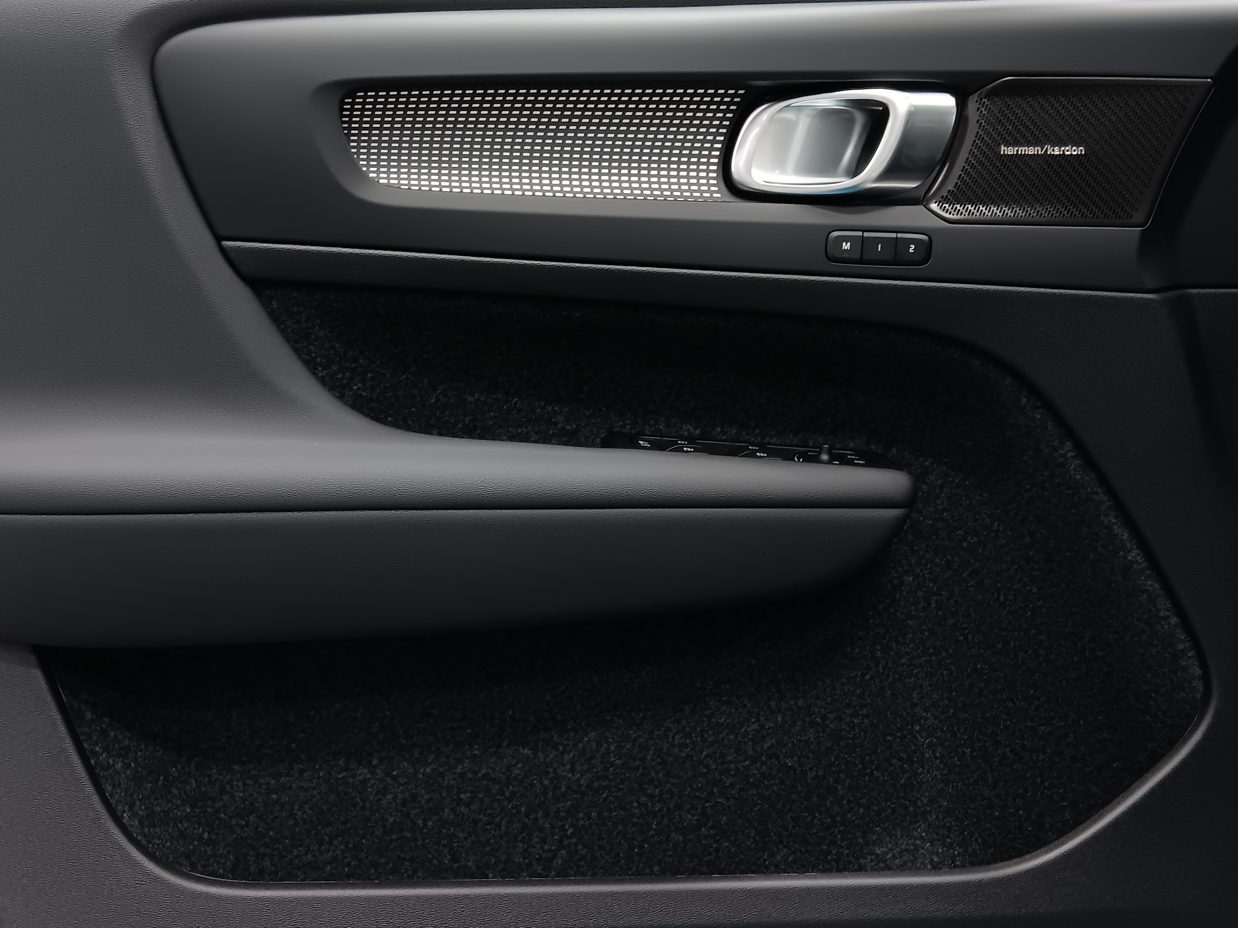 Volvo EX40 TWIN ULTRA.