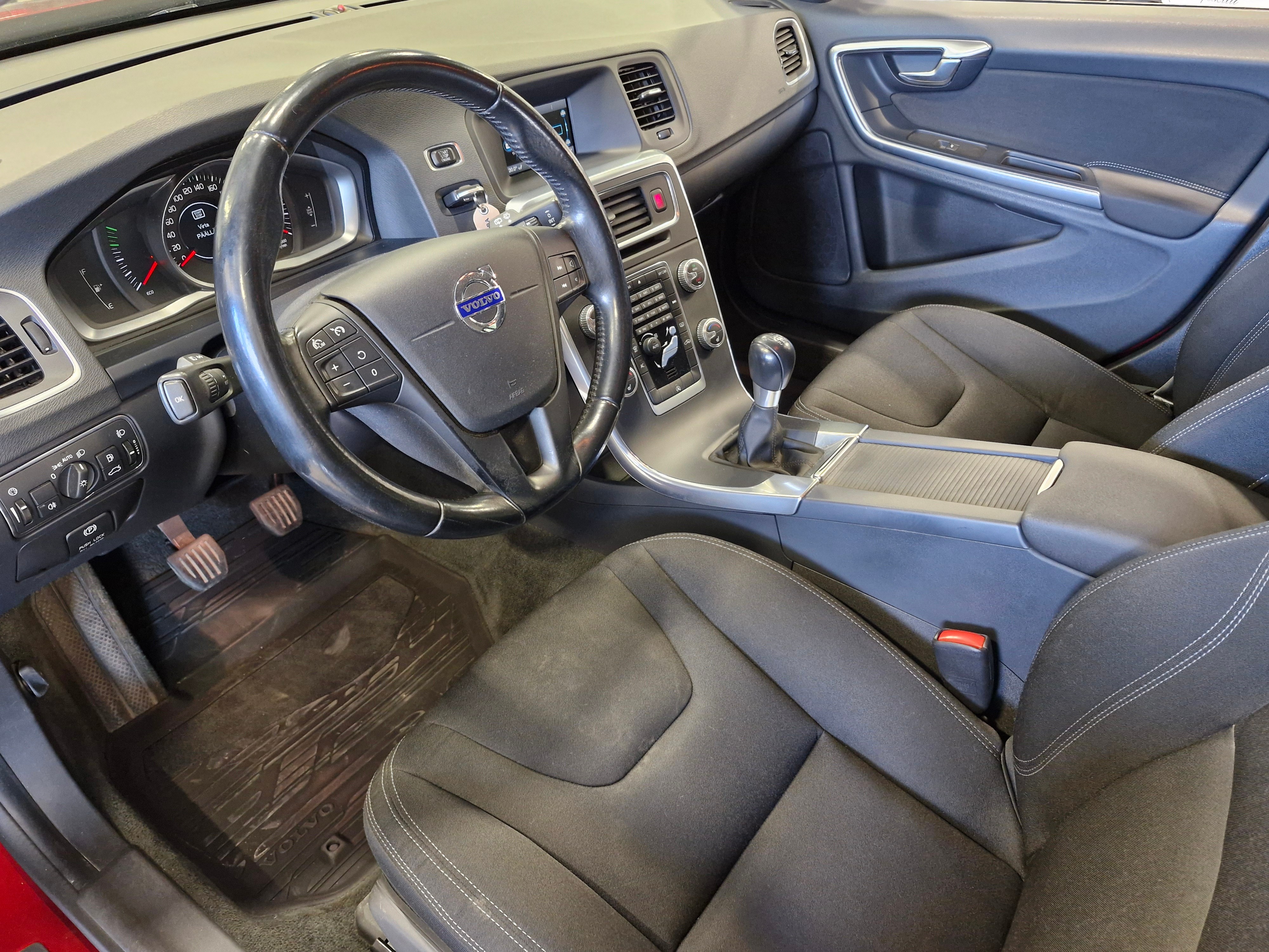 Volvo V60 D2 KINETIC EDITION