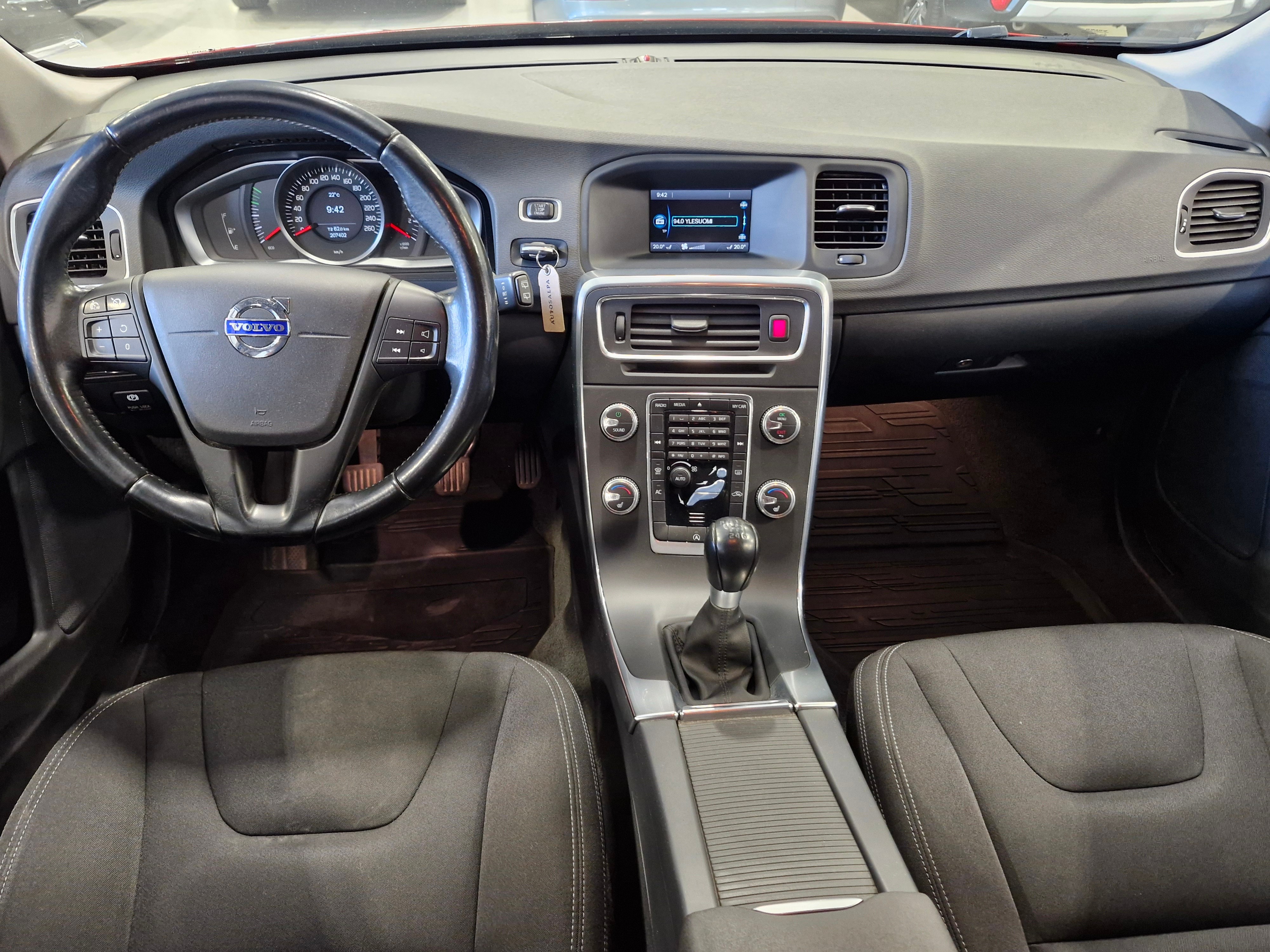 Volvo V60 D2 KINETIC EDITION
