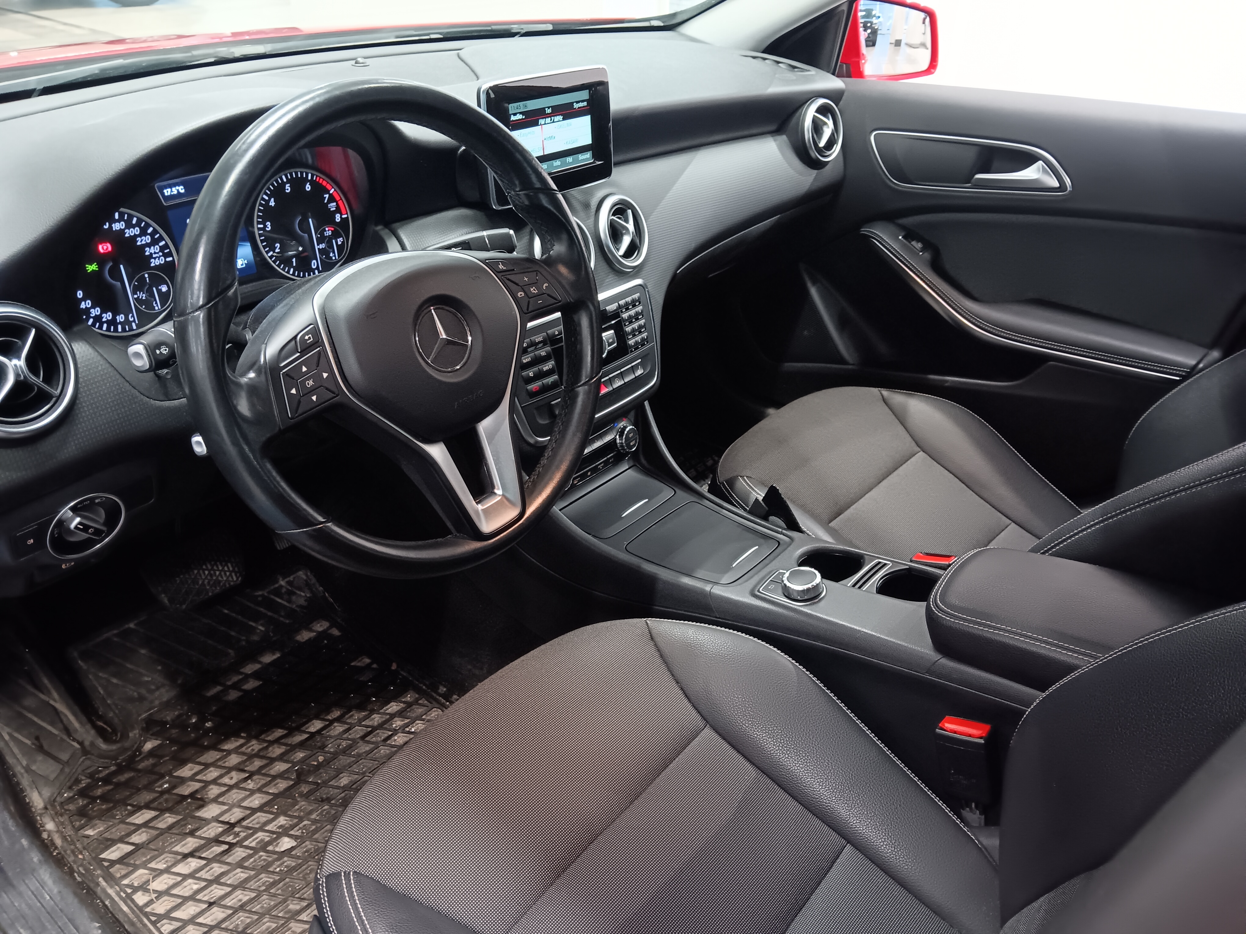 Mercedes-benz A 180 BE A SUMMER EDITION