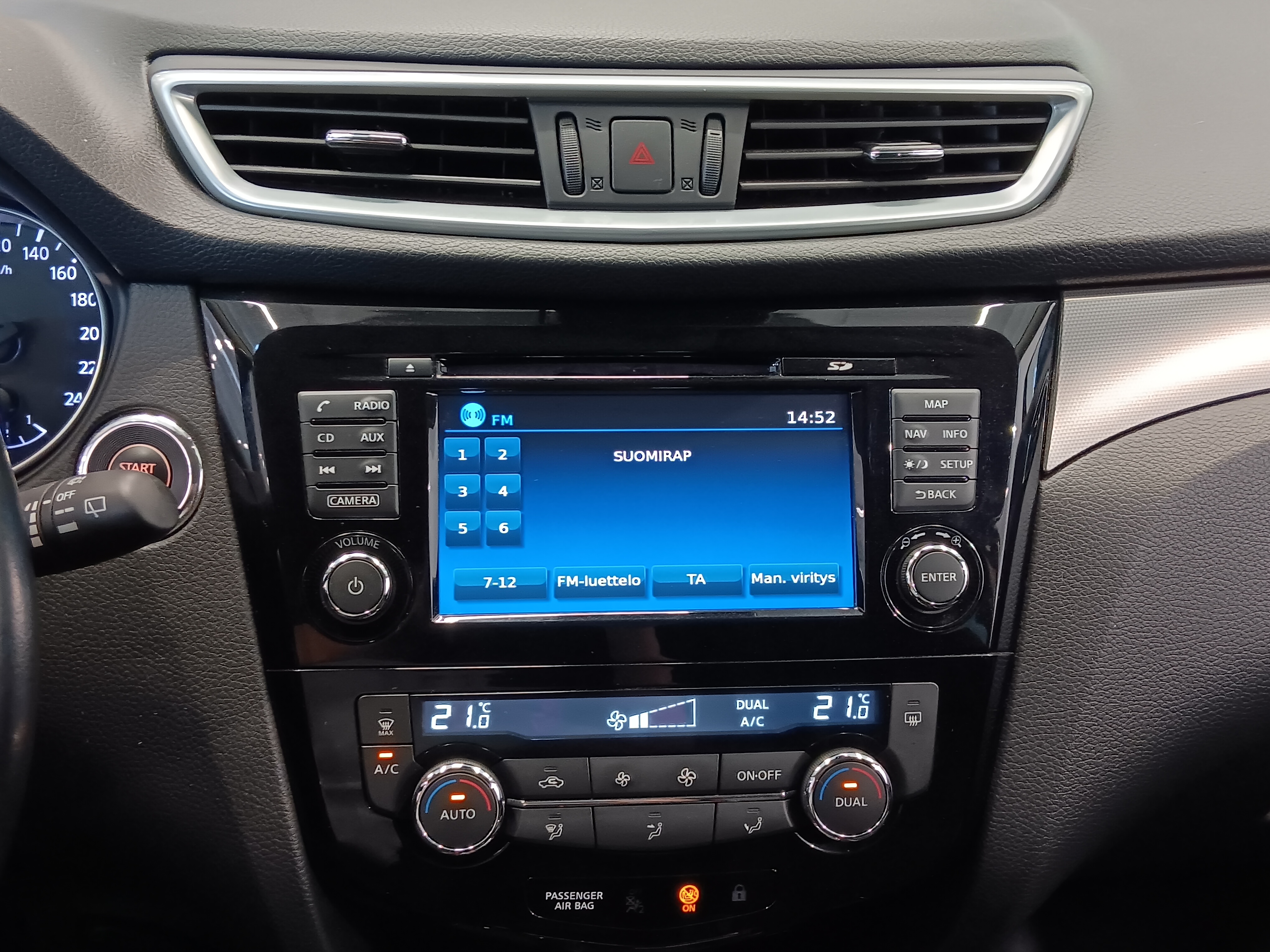 Nissan QASHQAI DIG-T 115 N-CONNECTA 2WD XTRONIC