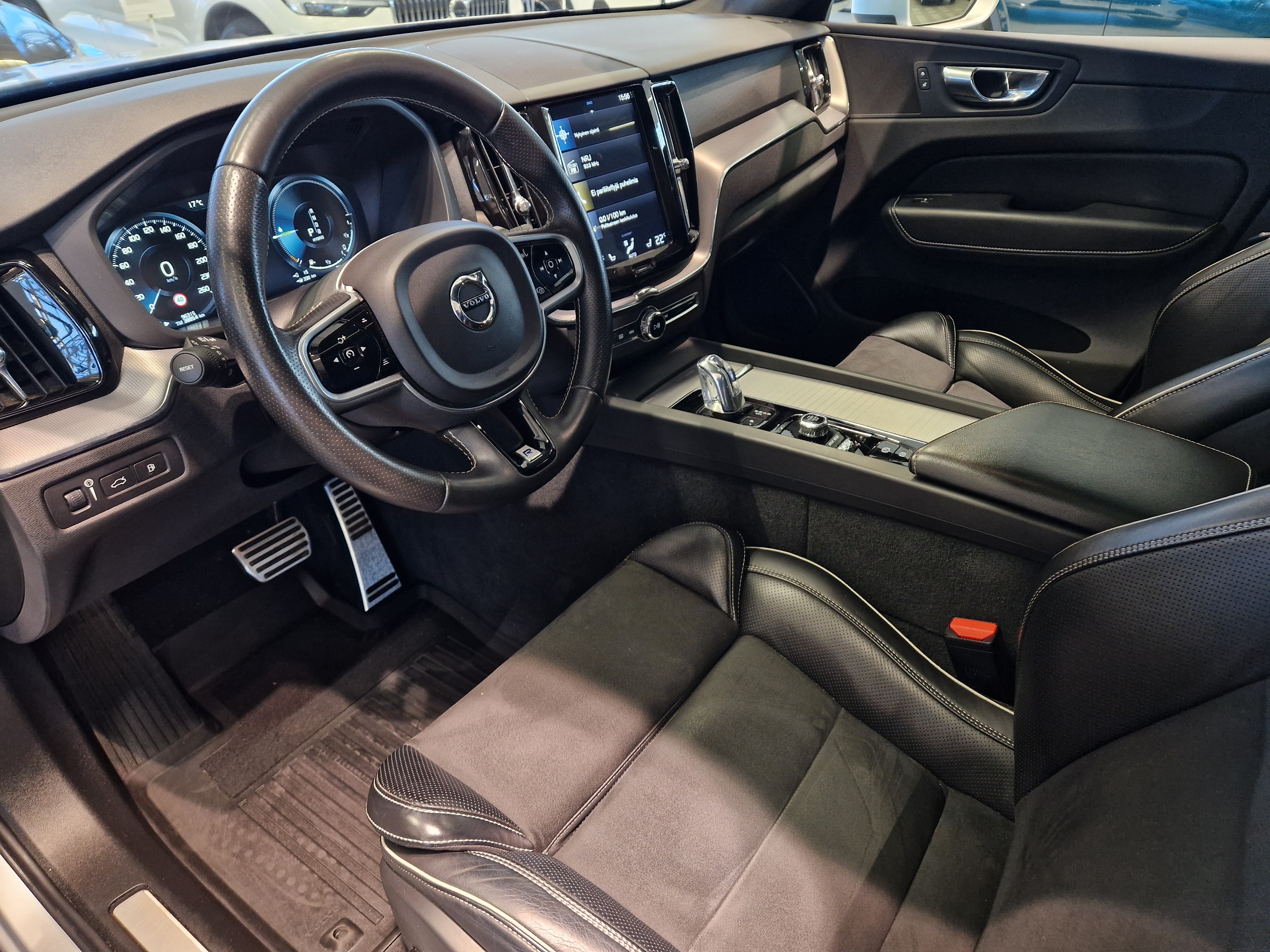 Volvo XC60 2018, kuva 5/22