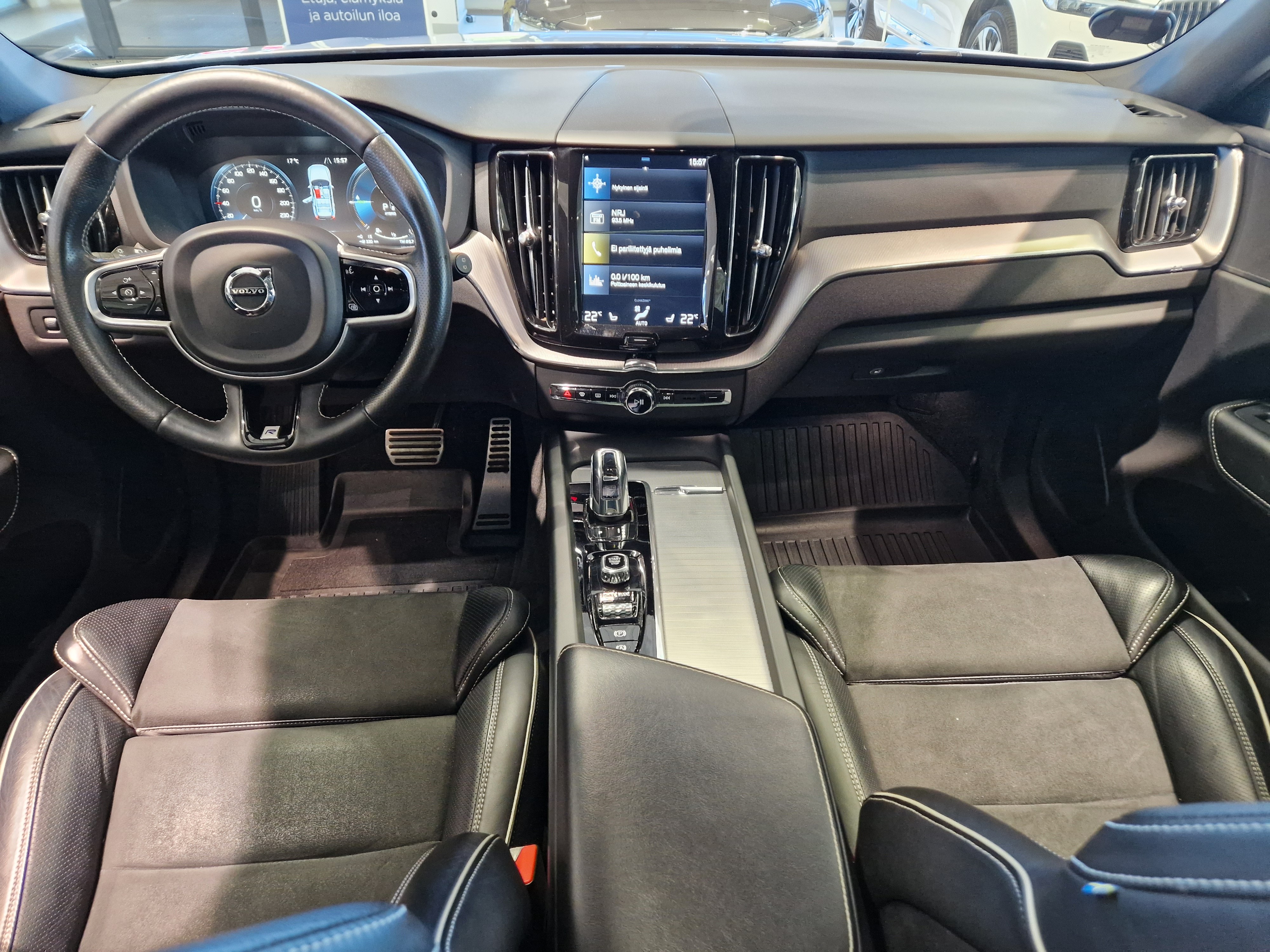 Volvo XC60 2018, kuva 6/22