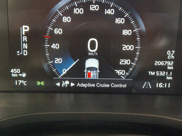 Volvo XC60 D4 AWD MOMENTUM AUT