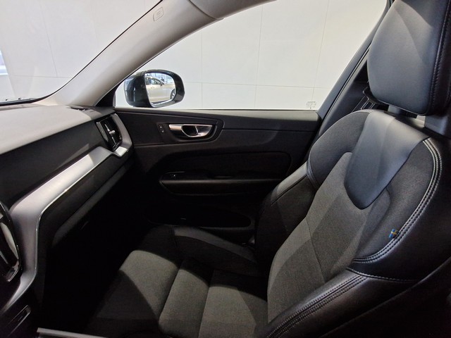 Volvo XC60 D4 AWD MOMENTUM AUT